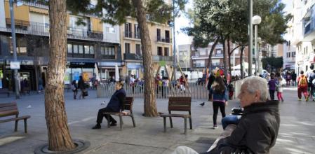 En la imagen, la plaza Espanyola de l'Hospitalet, en el popular barrio de la Torrassa