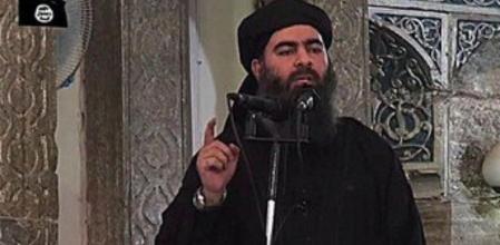 Abu Bakr el Bagdadi, en su única aparición pública, en junio del 2014 en Mosul
