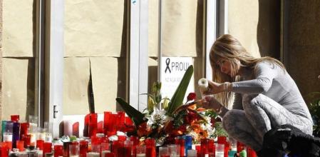 Dolor en las puertas del IES Joan Fuster