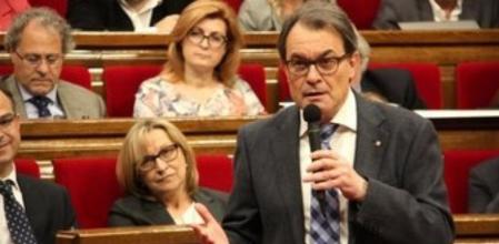 Artur Mas, durante la sesión de control al president en el pleno del Parlament.