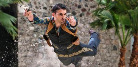 Miguel Ángel Silvestre en 'Sense 8' de los hermanos Wachowski.