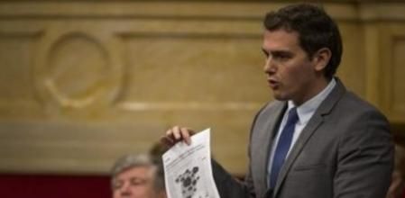 El presidente catalán, Artur Mas, ha afeado hoy al líder de Ciutadans, Albert Rivera que a su partido 