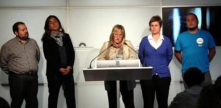 Los diputados de ICV-EUiA, Joan Mena; de PSC, Rocío Martínez-Sampere; de CiU, Ramona Barrufet; de ERC, Anna Simó, y de la CUP, David Fernnández