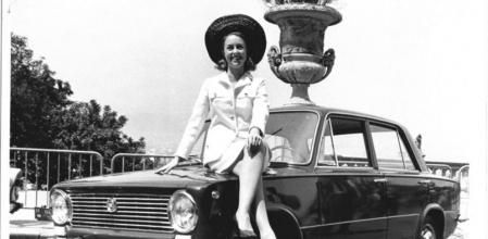 Barcelona, Salón del Automóvil 1968. Exposición del SEAT 124