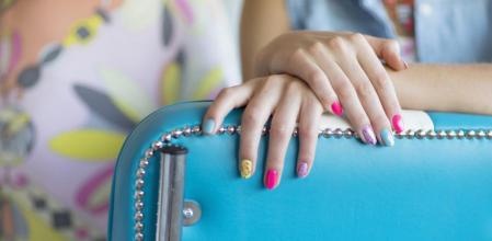 El color de la manicura dice mucho sobre la personalidad de las personas, como su optimismo y alegría o su umbral de pasión