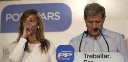 La presidenta del PP catalán, Alicia Sánchez Camacho, y el presidente del grupo municipal del PP en el Ayuntamiento de Barcelona, Alberto Fernandez Diaz