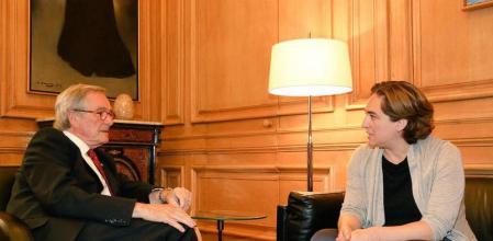 Primera reunión entre Ada Colau y Xavier Trias tras las elecciones municipales