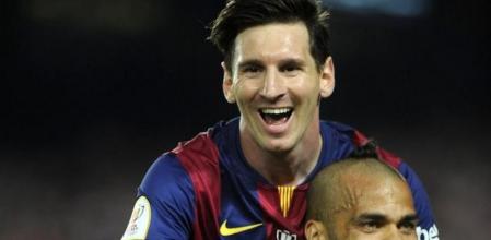 Messi se subió a lomos de Alves para celebrar su tanto