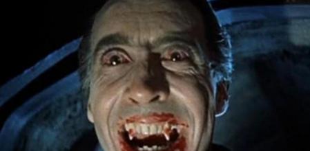 Christopher Lee se hizo famoso por su papel del Conde Drácula en la película de Terence Fisher