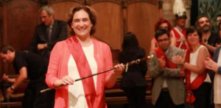 Ada Colau en un momento de su investidura como alcaldesa de Barcelona