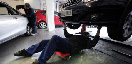 Todos los conductores deben realizar el mantenimiento adecuado de su vehículo