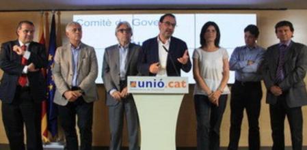 Espadaler, con algunos miembros del comité electoral designado por el comité de gobierno de Unió.