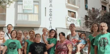 Bloque de viviendas ocupado por la PAH, en La Bordeta