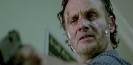 Andrew Lincoln en una escena de la sexta temporada de 'The walking dead'.