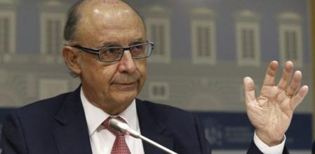 El ministro de Hacienda, Cristóbal Montoro, elabora estos días sus novenos presupuestos.