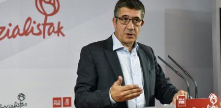 El secretario de Acción Política y Ciudadanía del PSOE, Patxi López, en rueda de prensa