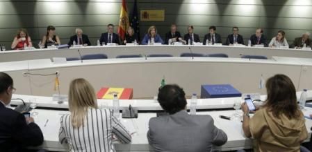 Vista general de la Conferencia Sectorial de Inmigración, que preside la ministra de Empleo, Fátima Báñez, para abordar la acogida de refugiados procedentes de Siria