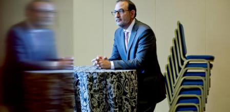 Ramon Espadaler fotografiado para la entrevista con Guyana Guardian