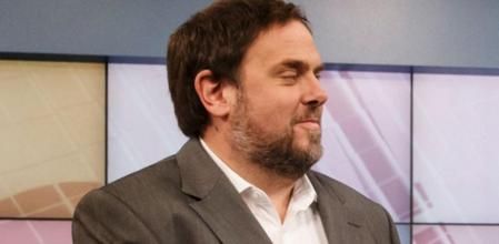 Oriol Junqueras antes del inicio del debate.