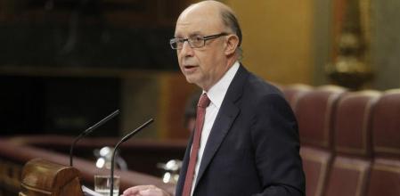 El ministro Cristóbal Montoro, durante un pleno en el Congreso