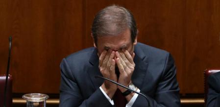 Passos Coelho en el pleno parlamentario en el que ha caído su gobierno