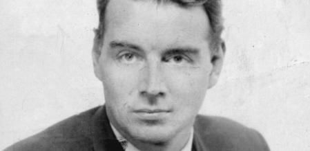 El espía británico Guy Burgess (1910-1963), que desertó a la Unión Soviética a principios de los años cincuenta