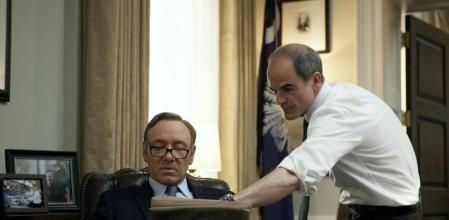 Kevin Spacey y Michael Kelly.