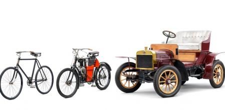 Skoda primero fabricó bicicletas, después motos y finalmente se produjo vehículos de cuatro ruedas