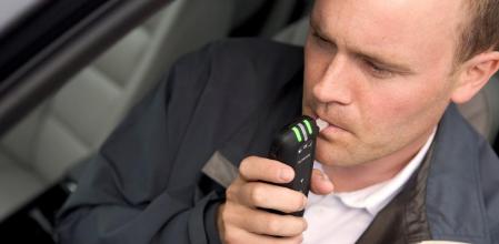Para garantizar las plenas facultades en la conducción lo mejor es la tolerancia cero con el alcohol