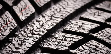 La profundidad mínima del dibujo de un neumático debe ser de al menos 3 mm