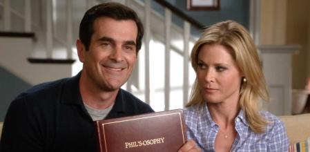 Phil y Claire en una de las confesiones a cámara en 'Modern family'.