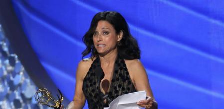 Julia Louis-Dreyfus, visiblemente emocionada por su octavo Emmy.