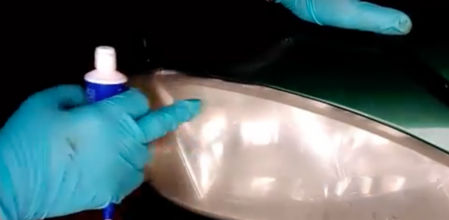 Mira el vídeo para comprobar el brillo de este faro después de limpiarlo con dentífrico