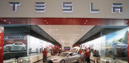 Tesla abrirá concesionarios en Barcelona y Madrid en 2017; el showroom de la foto está ubicado en Washington (EE.UU.)