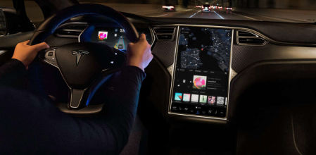 A finales de septiembre, Tesla introdujo mejoras en su software 8.0