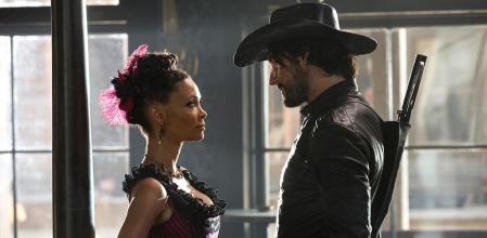 Thandie Newton y Rodrigo Santoro.