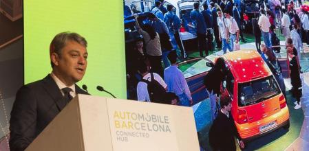 Luca de Meo, presidente de Seat, durante el keynote inaugural del Connected Hub en el Automobile Barcelona