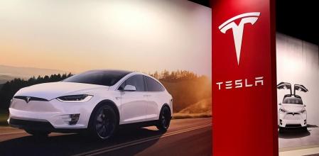 El Model X es la propuesta de corte SUV de Tesla 