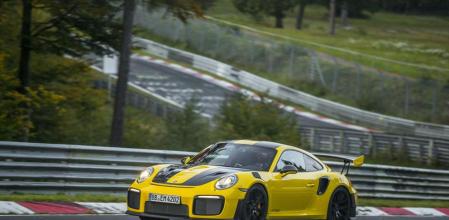 El Porsche 911 GT2 RS, pilotado por Lars Kern, ha completado la vuelta al circuito de Nürburgring en 6 minutos y 47,3 segundos