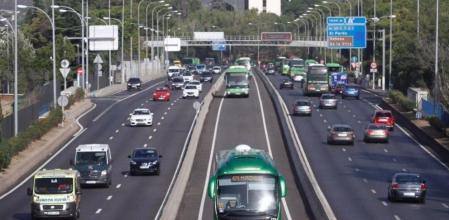 Los coches con etiqueta ambiental 0 emisiones con un único ocupante&nbsp;solo podrán circular por determinados carriles VAO según la señalización y las condiciones de tráfico&nbsp;