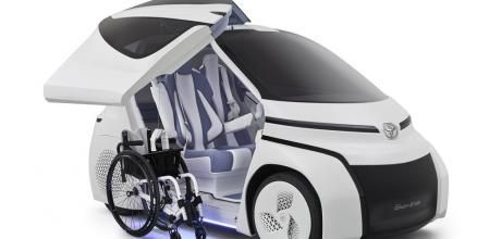 El Toyota Concept-i Ride está pensado para facilitar la movilidad a personas que van en silla de ruedas