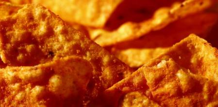 La empresa Frito-Lay ha admitido que ahora mete 5 doritos menos en cada bolsa
