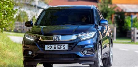 Su aspecto oscuro y metalizado dejan entrever un coche que se toma la calidad muy en serio