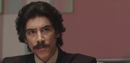 Óscar Jaenada está inolvidable y muy odioso como Luisito Rey.