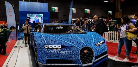 Casi 13.500 horas de trabajo y más de un millón de piezas se han utilizado en la construcción del Bugatti Chiron de Lego