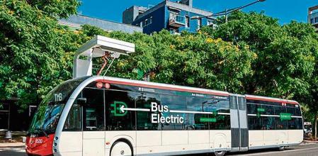 Carga de un bus eléctrico de alta capacidad de TMB&nbsp;