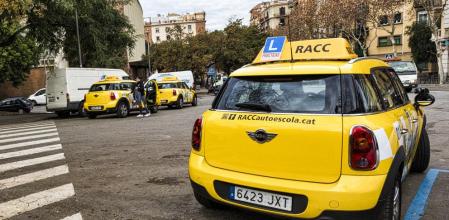 Antes de hacer prácticas de conducir hay que superar un examen teórico