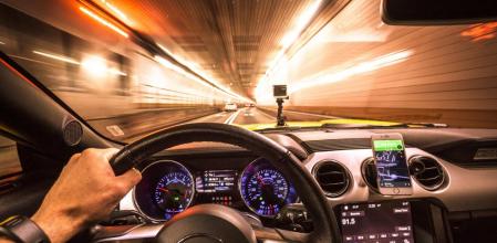 El efecto túnel en la conducción reduce la visión periférica