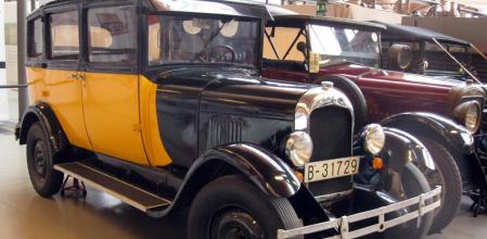 Antiguo taxi de Barcelona