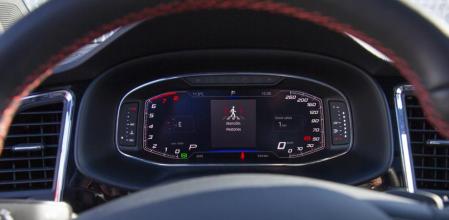 El vehículo conectado alerta al conductor de la presencia próxima de un peatón antes de que pueda verlo